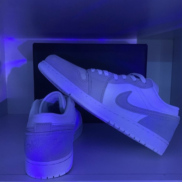 NEW Men’s Jordan 1 Low Paris - Picture 5 of 5